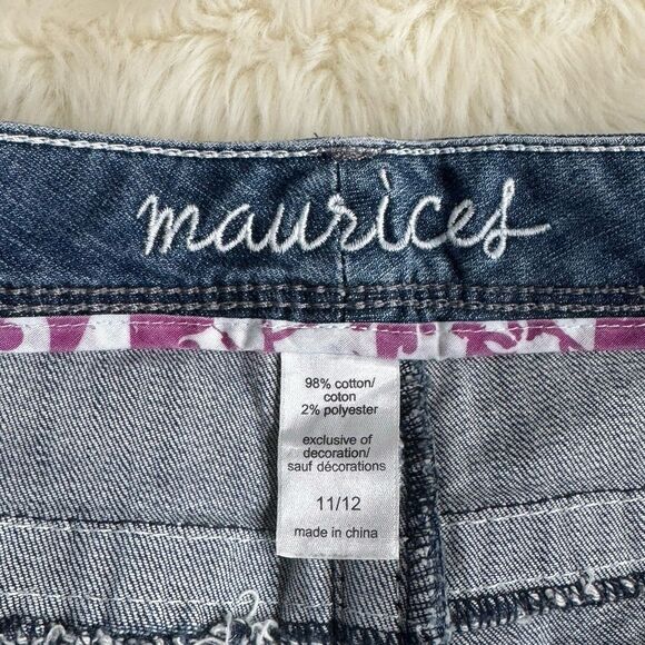 Maurices Shorts Juniors 11/12 Blue Mid Rise Distress Cuffed Measures W35 - Picture 4 of 7